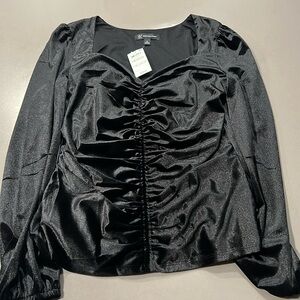 Brand new woman’s INC velvet top